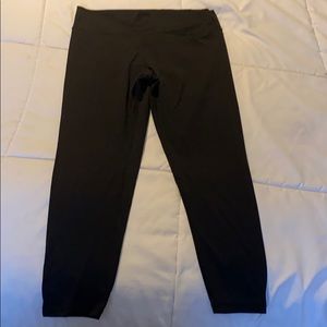 Zyia black brilliant hi-rise scrunchy leggings